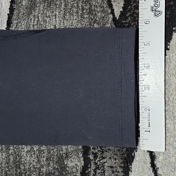 THE NORTH FACE FLASHDRY BLACK LOGO POCKET CAPRI LEGGINGS LARGE - Picture 7 of 13